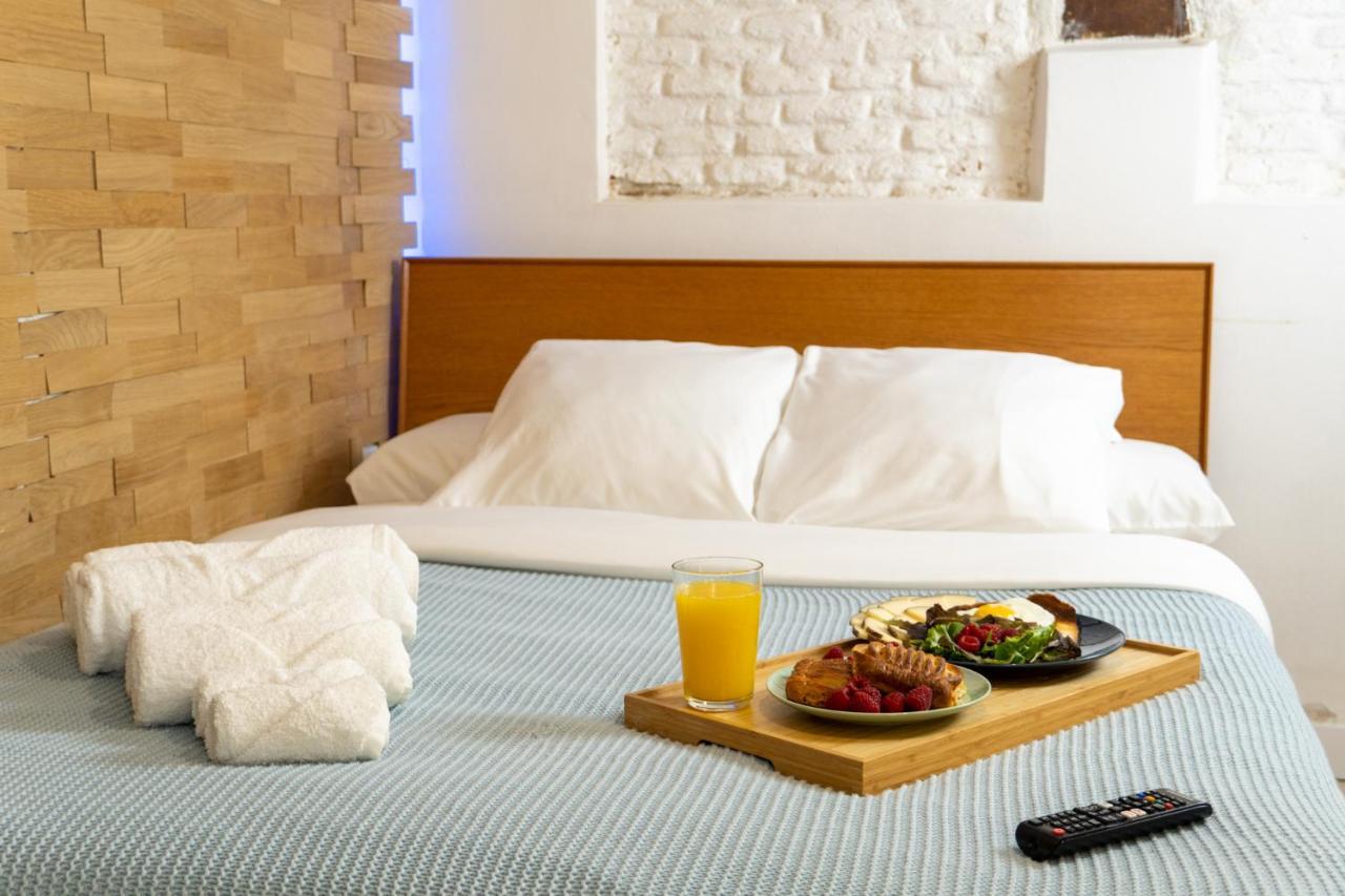 Cozy Apartment Puerta Del Sol & Private Patio มาดริด ภายนอก รูปภาพ